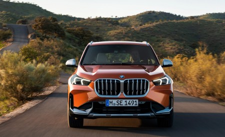 2023 BMW X1 xDrive23i Front Wallpapers 450x275 (77)