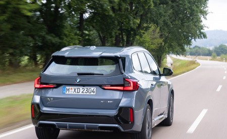 2023 BMW X1 xDrive23i Rear Wallpapers 450x275 (10)