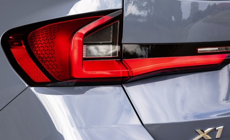 2023 BMW X1 xDrive23i Tail Light Wallpapers 450x275 (33)