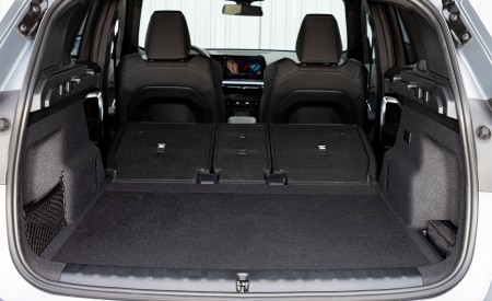 2023 BMW X1 xDrive23i Trunk Wallpapers 450x275 (44)