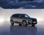 2023 BMW X1 xDrive30e Front Three-Quarter Wallpapers 150x120 (20)