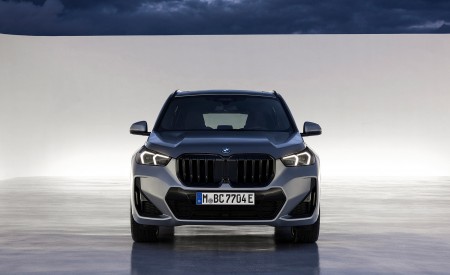 2023 BMW X1 xDrive30e Front Wallpapers 450x275 (68)