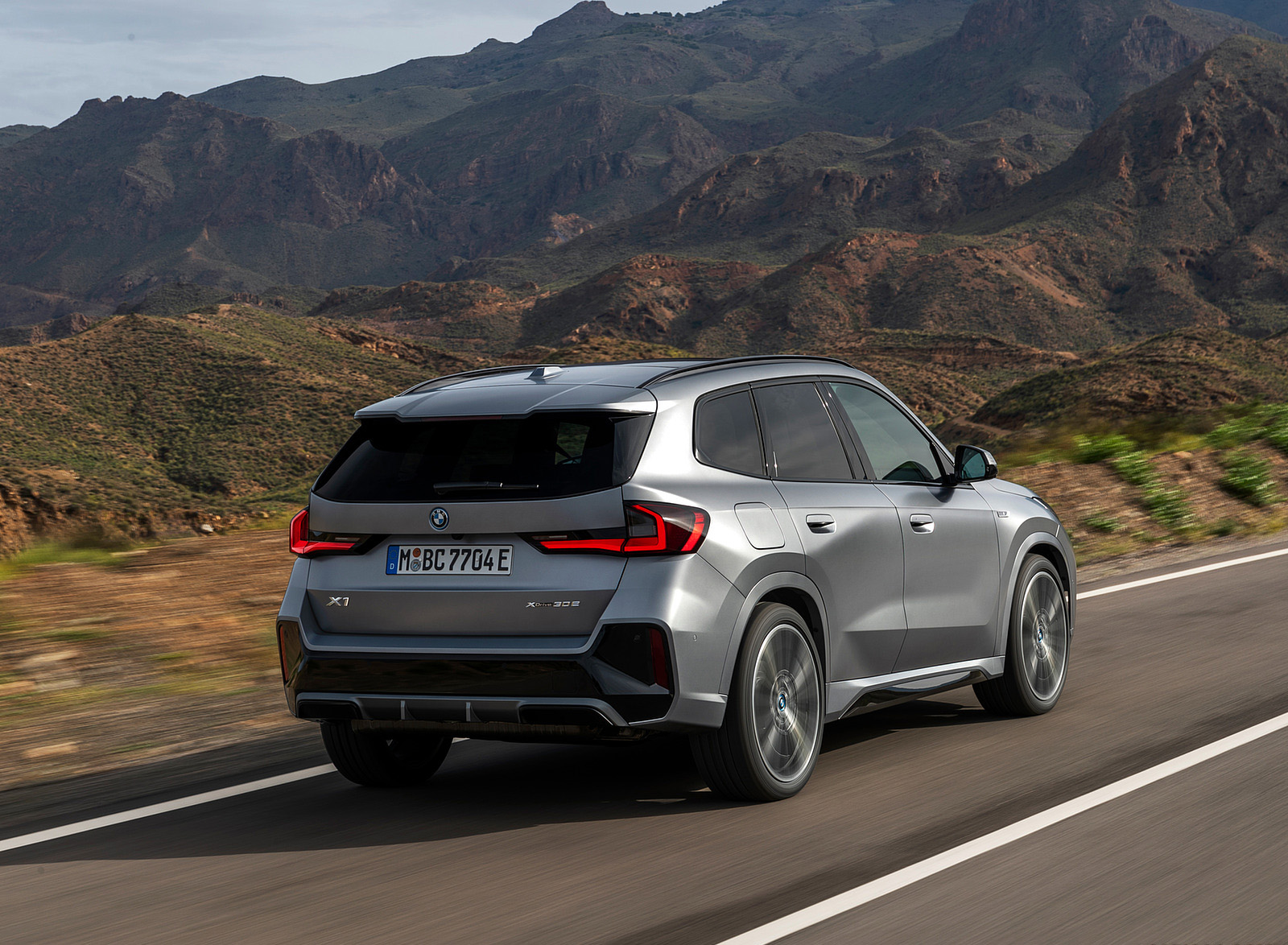 2023 BMW X1 xDrive30e Rear Three-Quarter Wallpapers (5)