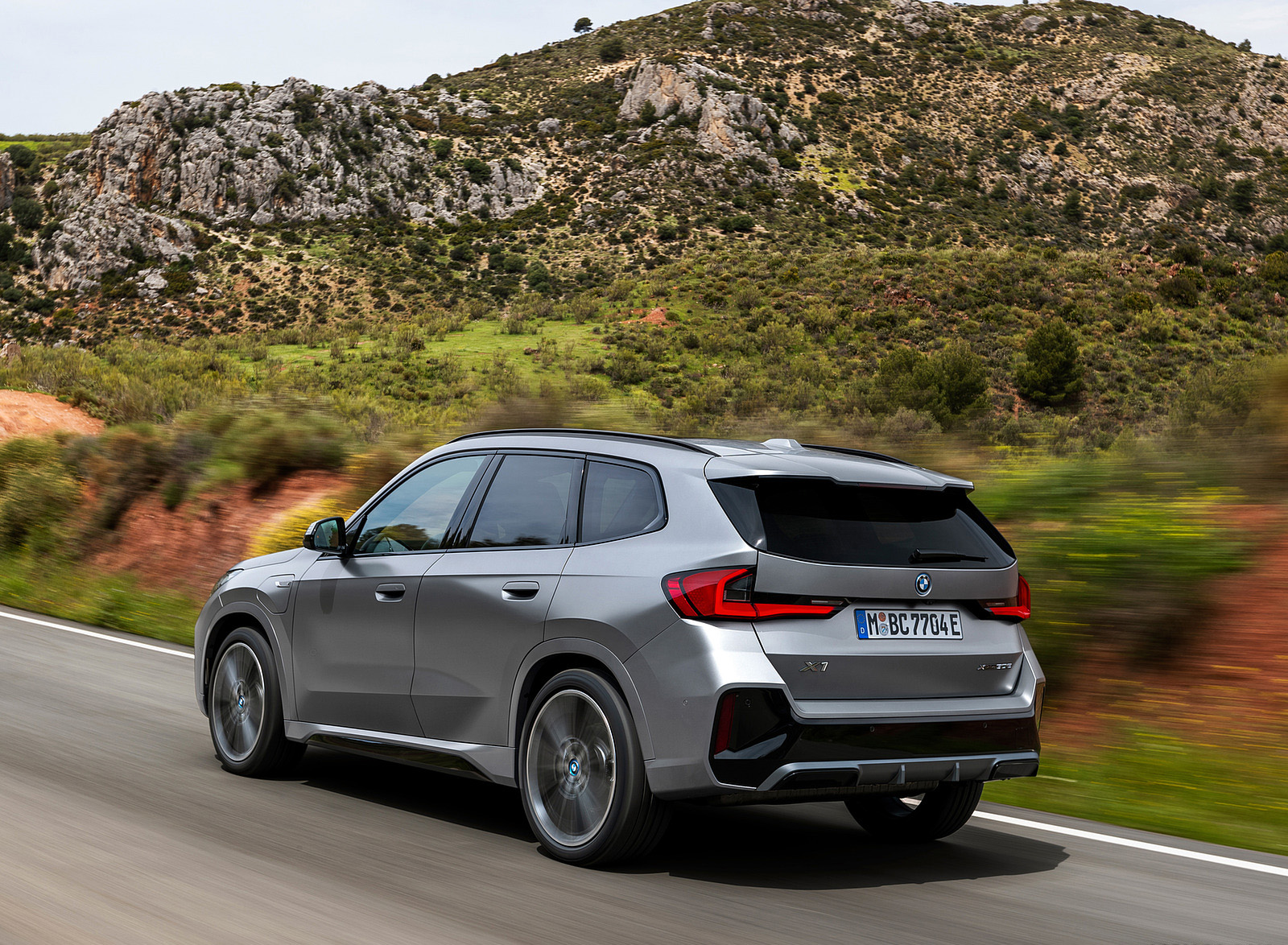 2023 BMW X1 xDrive30e Rear Three-Quarter Wallpapers (7)
