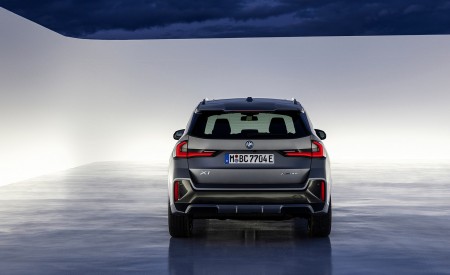 2023 BMW X1 xDrive30e Rear Wallpapers 450x275 (70)