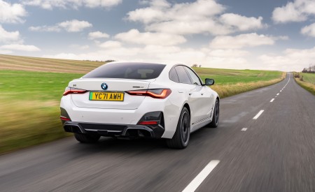 2023 BMW i4 eDrive40 UK version Rear Wallpapers 450x275 (6)