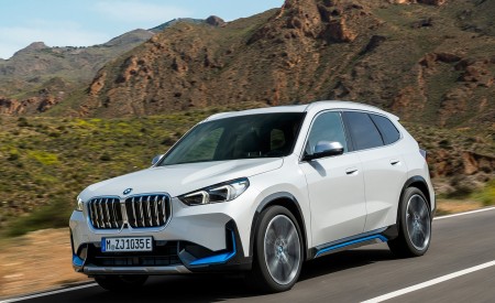 2023 BMW iX1 xDrive30 Front Three-Quarter Wallpapers  450x275 (93)