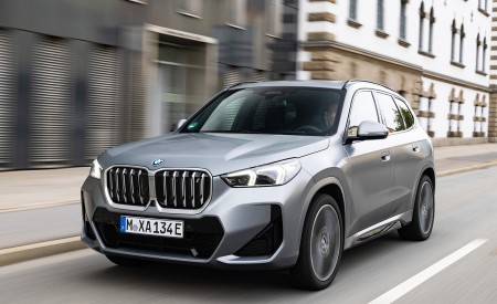 2023 BMW iX1 xDrive30 Front Three-Quarter Wallpapers 450x275 (26)