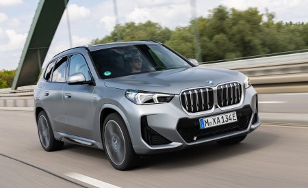 2023 BMW iX1 xDrive30 Front Three-Quarter Wallpapers 450x275 (20)