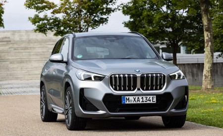 2023 BMW iX1 xDrive30 Front Wallpapers 450x275 (30)