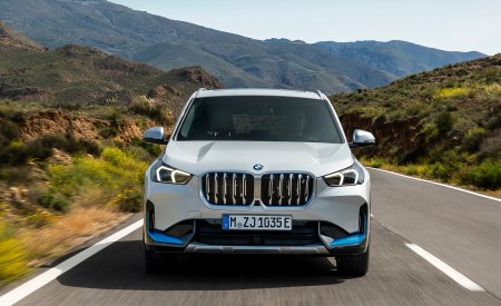 2023 BMW iX1 xDrive30 Front Wallpapers 450x275 (91)