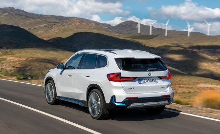 2023 BMW iX1 xDrive30 Rear Three-Quarter Wallpapers 450x275 (86)