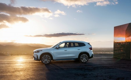 2023 BMW iX1 xDrive30 Side Wallpapers 450x275 (112)