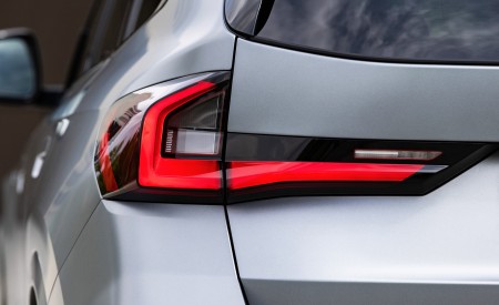 2023 BMW iX1 xDrive30 Tail Light Wallpapers 450x275 (54)