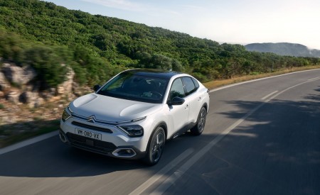 2023 Citroën ë-C4 X Front Three-Quarter Wallpapers  450x275 (14)