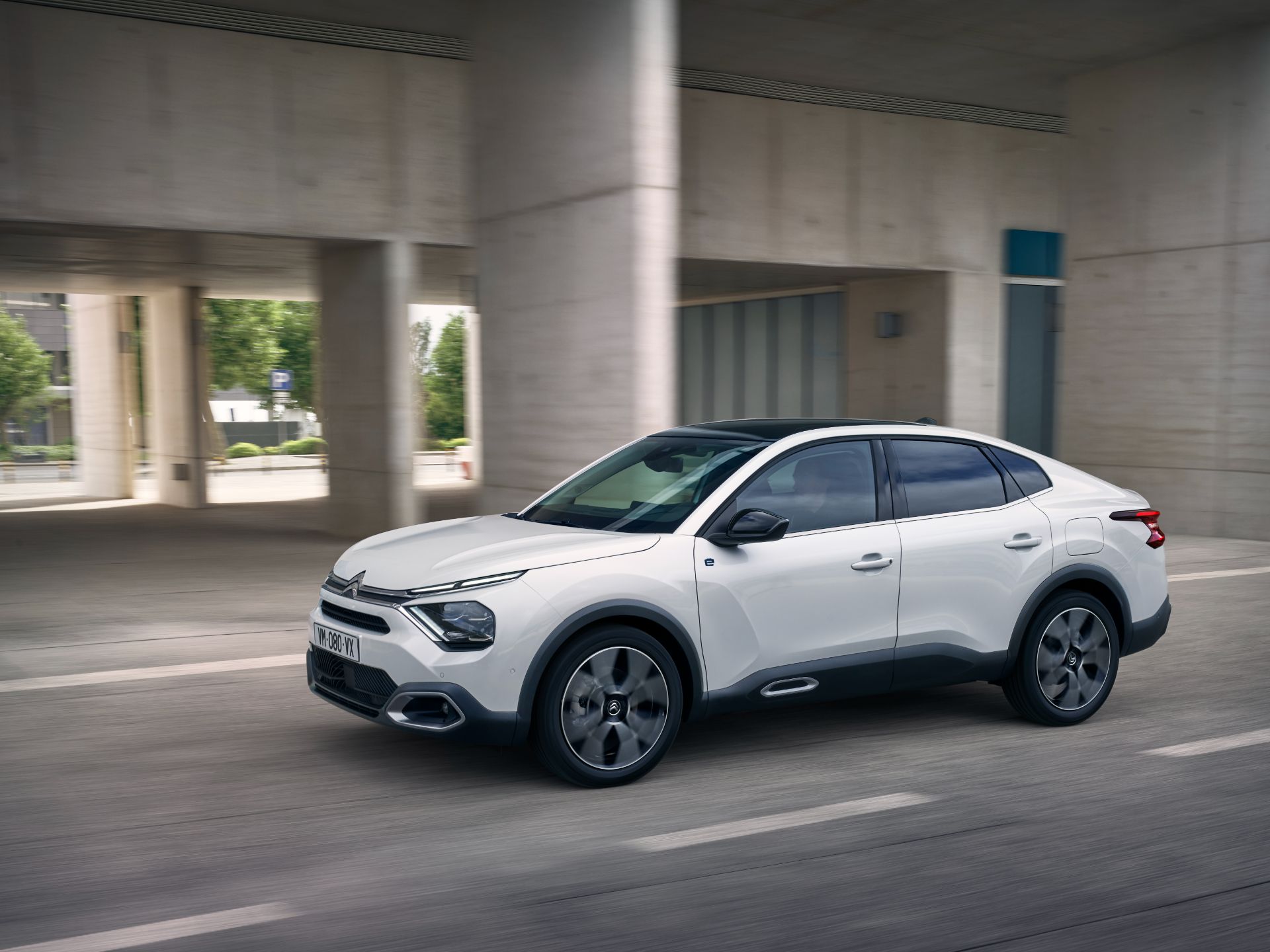2023 Citroen e-C4 X Front Three-Quarter Wallpapers (1)