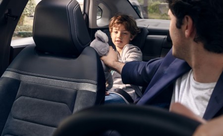 2023 Citroën ë-C4 X Interior Detail Wallpapers 450x275 (52)