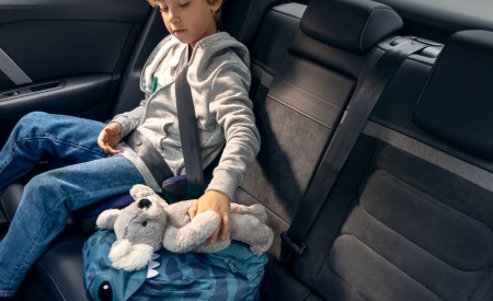 2023 Citroën ë-C4 X Interior Rear Seats Wallpapers  450x275 (56)