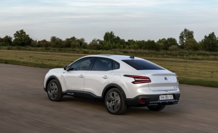 2023 Citroën ë-C4 X Rear Three-Quarter Wallpapers  450x275 (32)