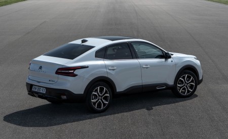 2023 Citroën ë-C4 X Rear Three-Quarter Wallpapers 450x275 (40)