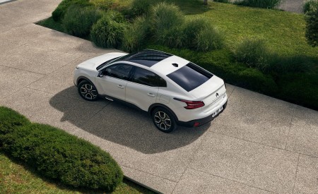 2023 Citroën ë-C4 X Rear Three-Quarter Wallpapers 450x275 (8)