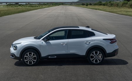 2023 Citroën ë-C4 X Side Wallpapers 450x275 (43)