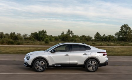 2023 Citroën ë-C4 X Side Wallpapers 450x275 (33)