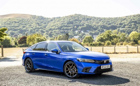 2023 Honda Civic e:HEV (UK-Spec) Front Three-Quarter Wallpapers 450x275 (25)