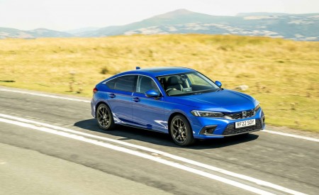 2023 Honda Civic e:HEV (UK-Spec) Front Three-Quarter Wallpapers 450x275 (13)