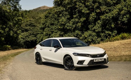 2023 Honda Civic e:HEV (UK-Spec) Front Three-Quarter Wallpapers 450x275 (67)