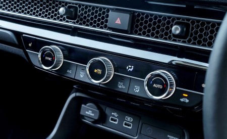 2023 Honda Civic e:HEV (UK-Spec) Interior Detail Wallpapers 450x275 (45)