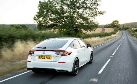 2023 Honda Civic e:HEV (UK-Spec) Rear Three-Quarter Wallpapers 450x275 (55)