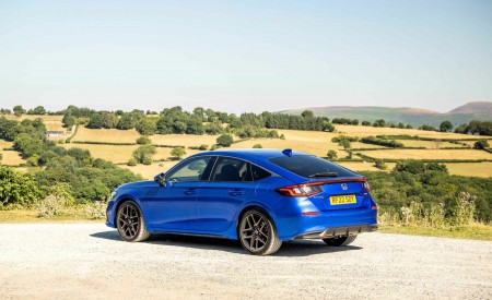 2023 Honda Civic e:HEV (UK-Spec) Rear Three-Quarter Wallpapers 450x275 (22)