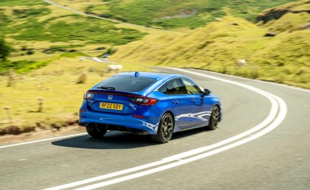 2023 Honda Civic e:HEV (UK-Spec) Rear Three-Quarter Wallpapers 450x275 (15)