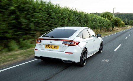 2023 Honda Civic e:HEV (UK-Spec) Rear Three-Quarter Wallpapers 450x275 (56)
