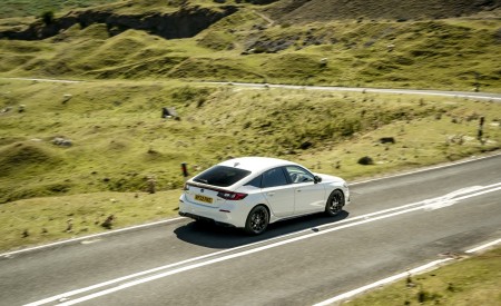 2023 Honda Civic e:HEV (UK-Spec) Rear Three-Quarter Wallpapers 450x275 (61)
