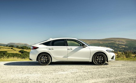 2023 Honda Civic e:HEV (UK-Spec) Side Wallpapers 450x275 (78)