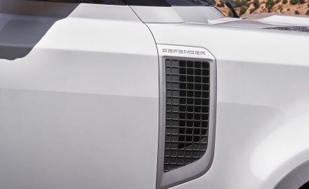 2023 Land Rover Defender 130 Detail Wallpapers 450x275 (25)