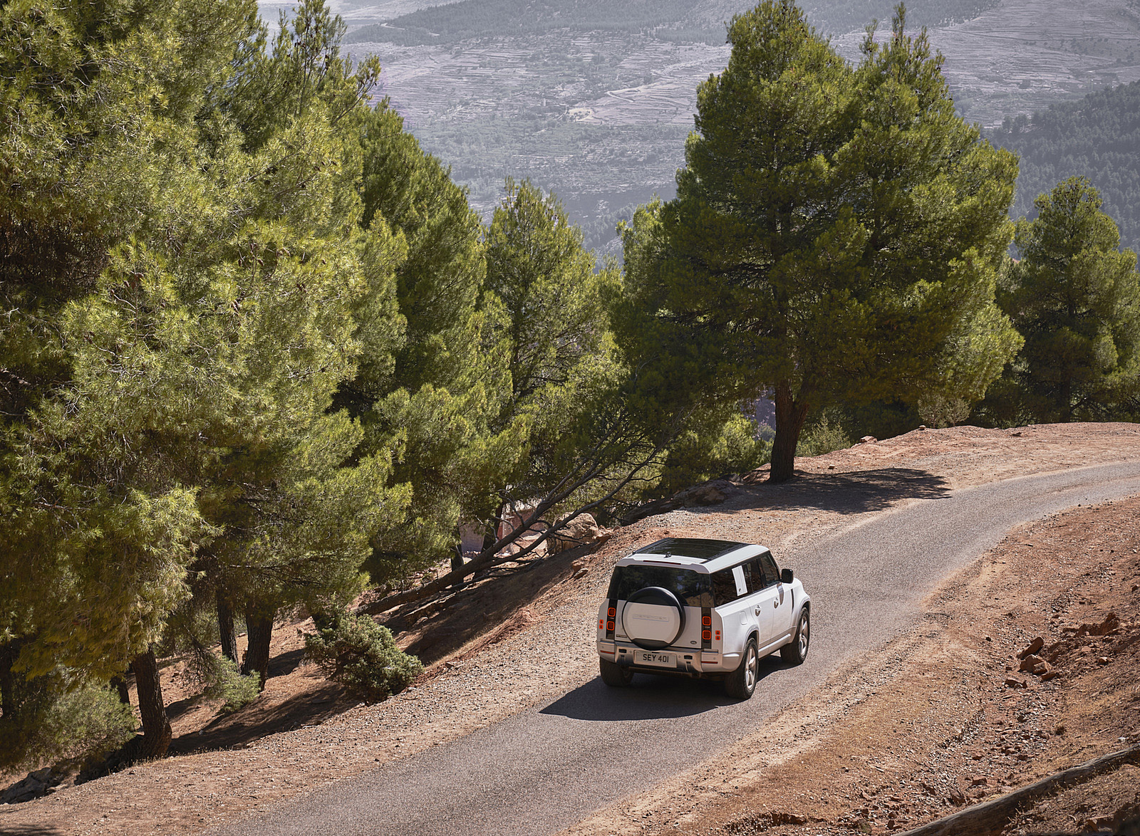 2023 Land Rover Defender 130 Rear Three-Quarter Wallpapers (3)