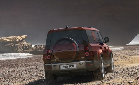 2023 Land Rover Defender 130 Rear Wallpapers 450x275 (17)