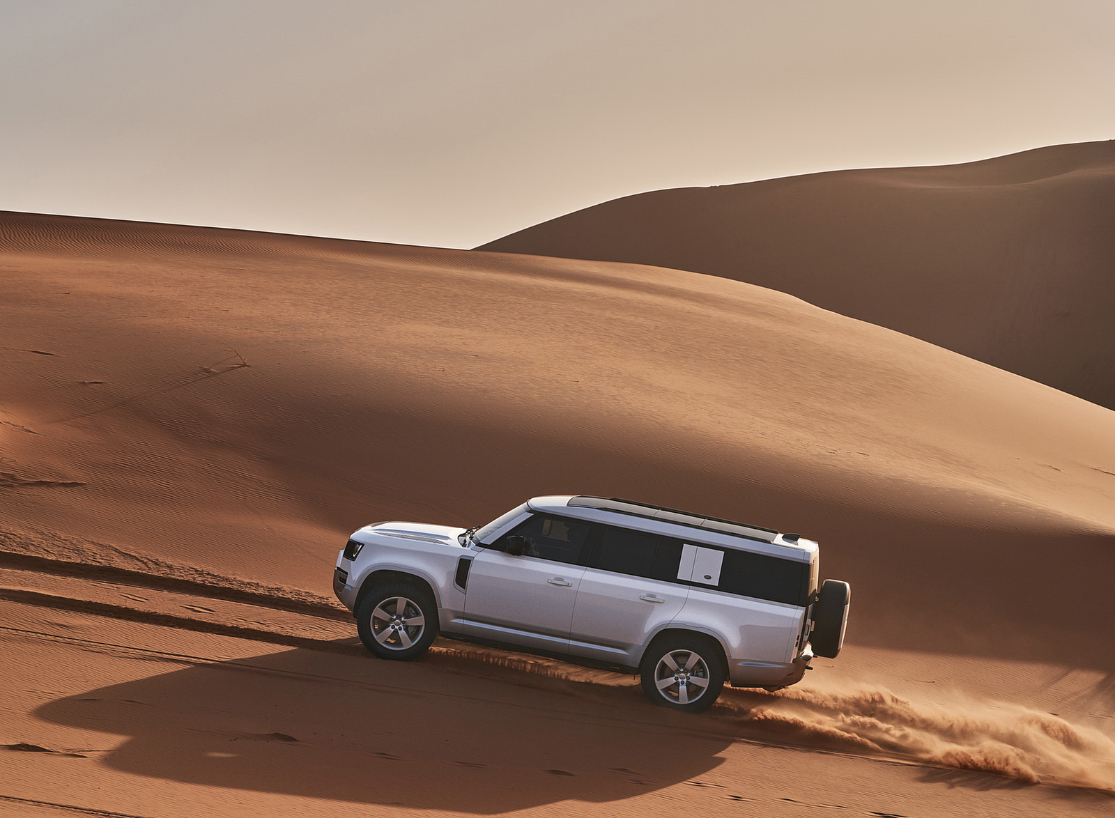2023 Land Rover Defender 130 Side Wallpapers (8)