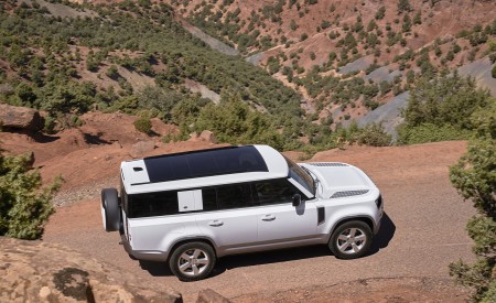 2023 Land Rover Defender 130 Top Wallpapers 450x275 (13)