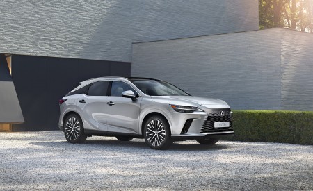 2023 Lexus RX 450h (Color: Sonic Silver) Front Three-Quarter Wallpapers 450x275 (40)