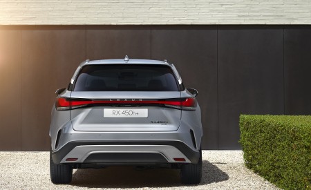 2023 Lexus RX 450h (Color: Sonic Silver) Rear Wallpapers 450x275 (46)