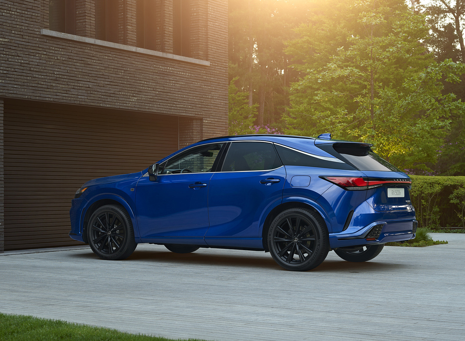 2023 Lexus RX 500h (Color: Heat Sapphire Blue) Rear Three-Quarter Wallpapers (6)