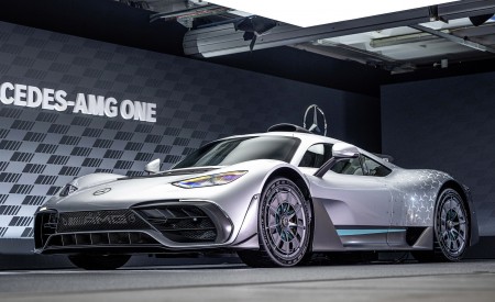 2023 Mercedes-Benz AMG ONE Front Three-Quarter Wallpapers 450x275 (11)