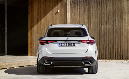 2023 Mercedes-Benz GLC Plug-in-Hybrid AMG Line MANUFAKTUR (Color: Diamond White Bright) Rear Wallpapers 450x275 (45)