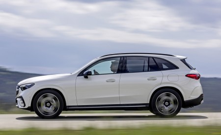 2023 Mercedes-Benz GLC Plug-in-Hybrid AMG Line MANUFAKTUR (Color: Diamond White Bright) Side Wallpapers 450x275 (15)