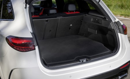 2023 Mercedes-Benz GLC Plug-in-Hybrid AMG Line MANUFAKTUR (Color: Diamond White Bright) Trunk Wallpapers 450x275 (66)