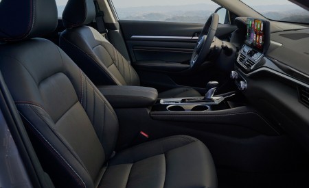 2023 Nissan Altima Interior Front Seats Wallpapers 450x275 (29)